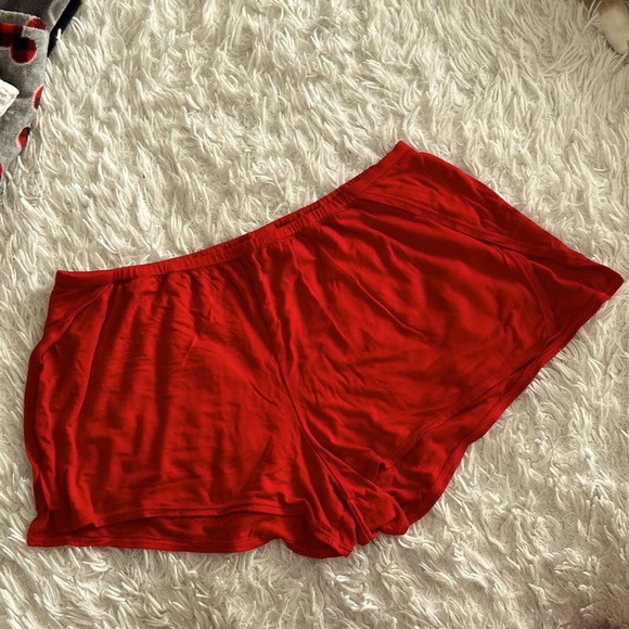 Victoria’s Secret Shorts - Picture 1 of 2